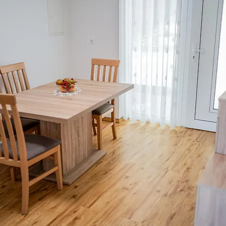 Ribnik Stari Trg Apartment Lesicno Room photo